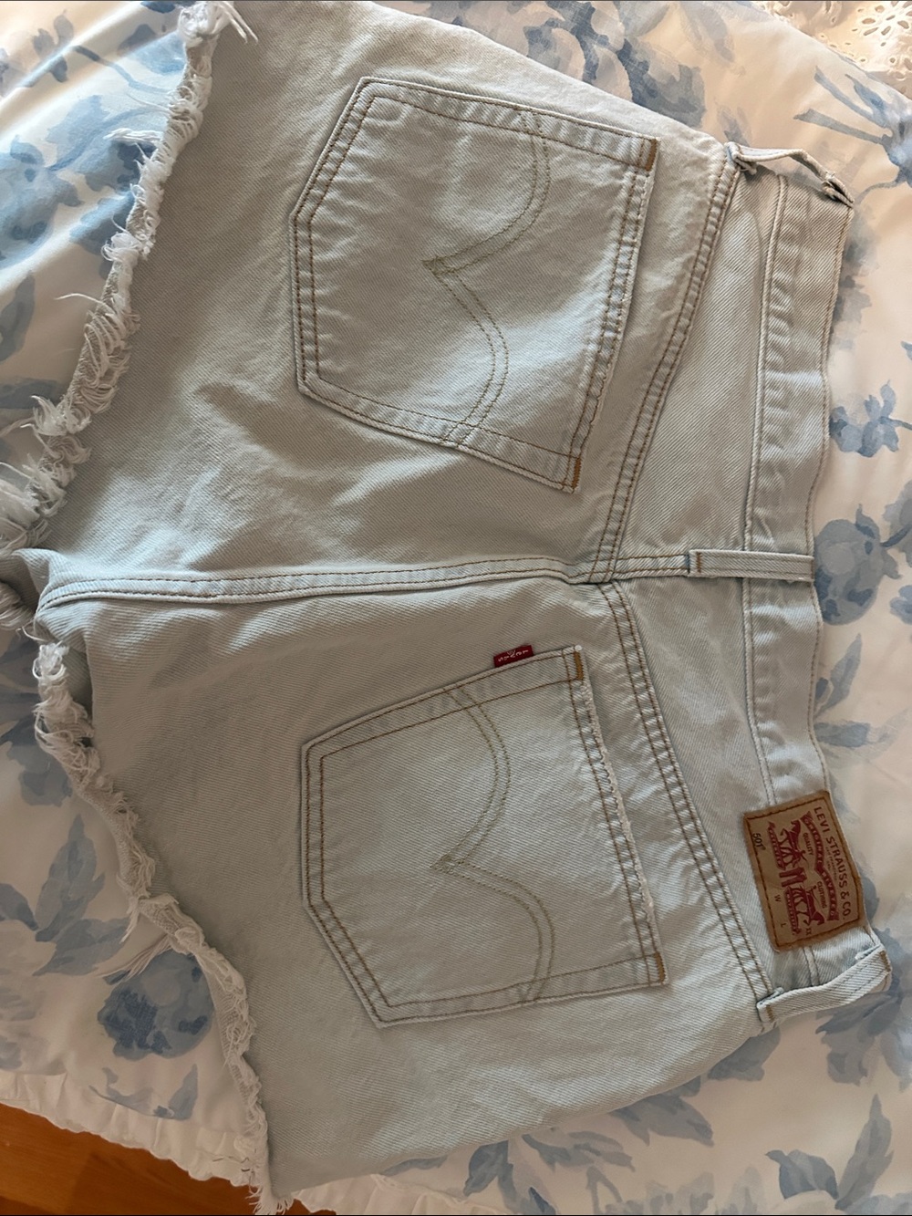Levi’s Shorts - Picture 2 of 2